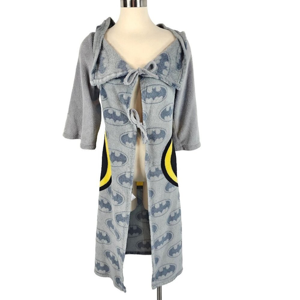 Batman Youth Boys Bath Robe One Size Kids Sizes 4-10 Gray Fleece Bat Back Logo